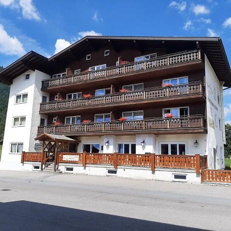 Heiterwanger Hof Appartments Bagian luar foto