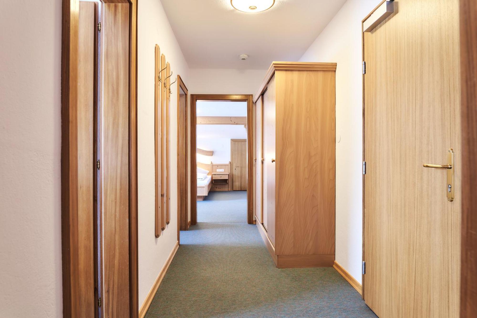 Heiterwanger Hof Appartments Bagian luar foto